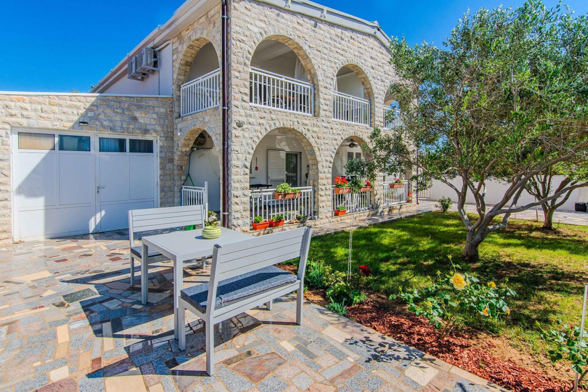 Apartmani Sanja Vir Exterior foto